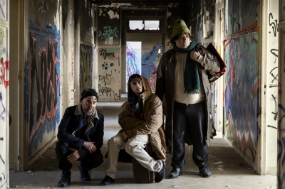 &Pi;&rho;: &Delta;&Alpha;&Kappa;&Rho;&Upsilon; &Sigma;&Tau;&Omicron; &Phi;&Iota;&Delta;&Iota; || HIPPO THEATRE GROUP || O &Delta;&Eta;&Mu;&Omicron;&Sigma;&Theta;&Epsilon;&Nu;&Eta;&Sigma; &Beta;&Omicron;&Upsilon;&Tau;&Upsilon;&Rho;&Alpha;&Sigma; &Sigma;&Epsilon; &Epsilon;&Nu;&Alpha; GRAPHIC NOVEL &Epsilon;&Pi;&Iota; &Sigma;&Kappa;&Eta;&Nu;&Eta;&Sigma; || BIOS BASEMENT &alpha;&pi;ό 22/01/2026