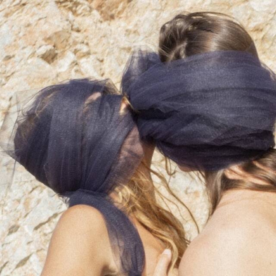 &Epsilon;ί&delta;&alpha;&mu;&epsilon; &tau;&omicron; &Alpha;(&nu;)&Tau;&Iota;: &Mu;&iota;&alpha; &pi;&alpha;&rho;ά&sigma;&tau;&alpha;&sigma;&eta; &chi;&omicron;&rho;&omicron;ύ &beta;&alpha;&sigma;&iota;&sigma;&mu;έ&nu;&eta; &sigma;&tau;&eta;&nu; &Alpha;&nu;&tau;&iota;&gamma;ό&nu;&eta; &tau;&omicron;&upsilon; &Sigma;&omicron;&phi;&omicron;&kappa;&lambda;ή &sigma;&tau;&omicron; &theta;έ&alpha;&tau;&rho;&omicron; &Rho;&omicron;έ&sigmaf;.