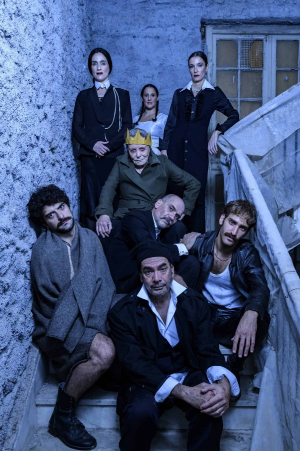 &Epsilon;ί&delta;&alpha;&mu;&epsilon; &tau;&eta;&nu; &pi;&alpha;&rho;ά&sigma;&tau;&alpha;&sigma;&eta; &laquo;&Beta;&alpha;&sigma;&iota;&lambda;&iota;ά&sigmaf; &Lambda;&eta;&rho;&raquo; &sigma;&tau;&omicron; &Theta;έ&alpha;&tau;&rho;&omicron; &tau;&eta;&sigmaf; &Omicron;&delta;&omicron;ύ &Kappa;&epsilon;&phi;&alpha;&lambda;&lambda;&eta;&nu;ί&alpha;&sigmaf;.