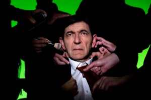 &Alpha;&nu;&tau;&iota;&gamma;ό&nu;&eta; &sigma;&epsilon; &sigma;&kappa;&eta;&nu;&omicron;&theta;&epsilon;&sigma;ί&alpha; &Alpha;&lambda;έ&xi;&alpha;&nu;&delta;&rho;&omicron;&upsilon; &Rho;&alpha;&pi;&tau;&omicron;&tau;ά&sigma;&iota;&omicron;&upsilon;