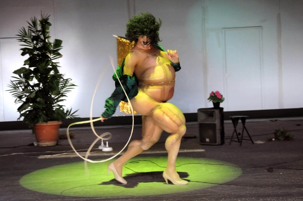 &Pi;&rho;&epsilon;&mu;&iota;έ&rho;&alpha; &gamma;&iota;&alpha; &tau;&omicron; RELIC &tau;&omicron;&upsilon; &Epsilon;&upsilon;&rho;&iota;&pi;ί&delta;&eta; &Lambda;&alpha;&sigma;&kappa;&alpha;&rho;ί&delta;&eta; &sigma;&tau;&omicron; &Pi;&tau;&iota; &Pi;&alpha;&lambda;&alpha;ί