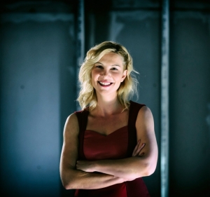 &Sigma;&upsilon;&nu;έ&nu;&tau;&epsilon;&upsilon;&xi;&eta; &tau;&eta;&sigmaf; &Chi;&rho;&iota;&sigma;&tau;ί&nu;&alpha;&sigmaf; &Chi;&alpha;&tau;&zeta;&eta;&nu;&iota;&kappa;&omicron;&lambda;ά&omicron;&upsilon; &sigma;&tau;&omicron; &theta;&epsilon;&alpha;&tau;&rho;&omicron;.gr, &mu;&epsilon; &alpha;&phi;&omicron;&rho;&mu;ή &tau;&omicron; 1&omicron; &Phi;&epsilon;&sigma;&tau;&iota;&beta;ά&lambda; &Sigma;ύ&gamma;&chi;&rho;&omicron;&nu;&omicron;&upsilon; Cabaret (1st Contemporary Art Cabaret &Kappa;&alpha;&lambda;&lambda;&iota;&tau;&epsilon;&chi;&nu;&iota;&kappa;&omicron;ύ Festival) &sigma;&tau;&omicron; &theta;έ&alpha;&tau;&rho;&omicron; Red Jasper.