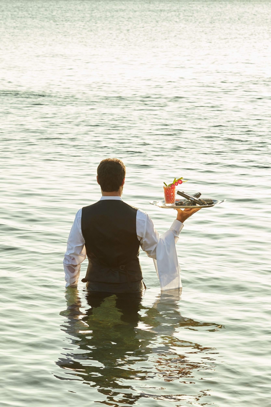 &Omicron; &Mu;&pi;&alpha;&mu;&pi;ά&sigmaf; &omicron; &Pi;ό&lambda;&epsilon;&mu;&omicron;&sigmaf; &tau;&omicron;&upsilon; &Iota;ά&kappa;&omega;&beta;&omicron;&upsilon; &Kappa;&alpha;&mu;&pi;&alpha;&nu;έ&lambda;&lambda;&eta;  &alpha;&pi;ό 18 &Nu;&omicron;&epsilon;&mu;&beta;&rho;ί&omicron;&upsilon; &sigma;&tau;&omicron; &Theta;έ&alpha;&tau;&rho;&omicron; Olvio