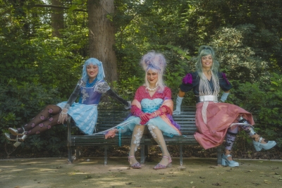 &Theta;&Epsilon;&Alpha;&Tau;&Rho;&Omicron; &Tau;&Epsilon;&Chi;&Nu;&Eta;&Sigma; &Kappa;&Alpha;&Rho;&Omicron;&Lambda;&Omicron;&Upsilon; &Kappa;&Omicron;&Upsilon;&Nu; || &Pi;&Alpha;&Iota;&Delta;&Iota;&Kappa;&Eta; &Sigma;&Kappa;&Eta;&Nu;&Eta;