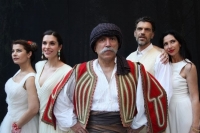 &Nu;&alpha;&pi;&omicron;&lambda;&epsilon;&omicron;&nu;&tau;ί&alpha;, &tau;&omicron;&upsilon; &Alpha;&nu;&delta;&rho;έ&alpha; &Sigma;&tau;ά&iota;&kappa;&omicron;&upsilon; &sigma;&tau;&omicron; &Theta;έ&alpha;&tau;&rho;&omicron; &Alpha;&lambda;&epsilon;&xi;ά&nu;&delta;&rho;&epsilon;&iota;&alpha;