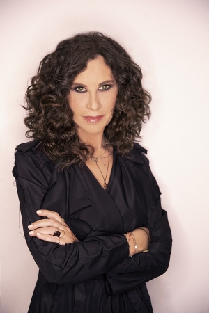 &Epsilon;&lambda;&epsilon;&upsilon;&theta;&epsilon;&rho;ί&alpha; &Alpha;&rho;&beta;&alpha;&nu;&iota;&tau;ά&kappa;&eta; &Kappa;&alpha;&mu;&epsilon;&rho;ά&tau;&alpha; - &Omicron;&rho;&chi;ή&sigma;&tau;&rho;&alpha; &Phi;ί&lambda;&omega;&nu; &tau;&eta;&sigmaf; &Mu;&omicron;&upsilon;&sigma;&iota;&kappa;ή&sigmaf; &Gamma;&iota;ώ&rho;&gamma;&omicron;&sigmaf; &Pi;έ&tau;&rho;&omicron;&upsilon; &Delta;ύ&omicron; &sigma;&tau;&alpha;&theta;&mu;&omicron;ί &Omega;&Delta;&Epsilon;&Iota;&Omicron; &Eta;&Rho;&Omega;&Delta;&Omicron;&Upsilon; &Alpha;&Tau;&Tau;&Iota;&Kappa;&Omicron;&Upsilon;