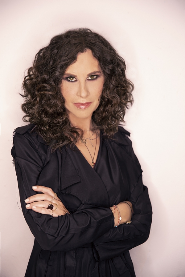 &Epsilon;&lambda;&epsilon;&upsilon;&theta;&epsilon;&rho;ί&alpha; &Alpha;&rho;&beta;&alpha;&nu;&iota;&tau;ά&kappa;&eta; &Kappa;&alpha;&mu;&epsilon;&rho;ά&tau;&alpha; - &Omicron;&rho;&chi;ή&sigma;&tau;&rho;&alpha; &Phi;ί&lambda;&omega;&nu; &tau;&eta;&sigmaf; &Mu;&omicron;&upsilon;&sigma;&iota;&kappa;ή&sigmaf; &Gamma;&iota;ώ&rho;&gamma;&omicron;&sigmaf; &Pi;έ&tau;&rho;&omicron;&upsilon; &Delta;ύ&omicron; &sigma;&tau;&alpha;&theta;&mu;&omicron;ί &Omega;&Delta;&Epsilon;&Iota;&Omicron; &Eta;&Rho;&Omega;&Delta;&Omicron;&Upsilon; &Alpha;&Tau;&Tau;&Iota;&Kappa;&Omicron;&Upsilon;