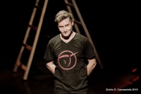 &Sigma;&upsilon;&nu;έ&nu;&tau;&epsilon;&upsilon;&xi;&eta; &tau;&omicron;&upsilon; &Sigma;&tau;&alpha;&mu;ά&tau;&eta; &Pi;&alpha;&kappa;ά&kappa;&eta; &sigma;&tau;&omicron; &theta;έ&alpha;&tau;&rho;&omicron;.gr &mu;&epsilon; &alpha;&phi;&omicron;&rho;&mu;ή &tau;&eta;&nu; &pi;&alpha;&rho;ά&sigma;&tau;&alpha;&sigma;&eta; "&Eta; &Sigma;&omicron;&nu;ά&tau;&alpha; &tau;&omicron;&upsilon; &Sigma;&epsilon;&lambda;&eta;&nu;ό&phi;&omega;&tau;&omicron;&sigmaf;"