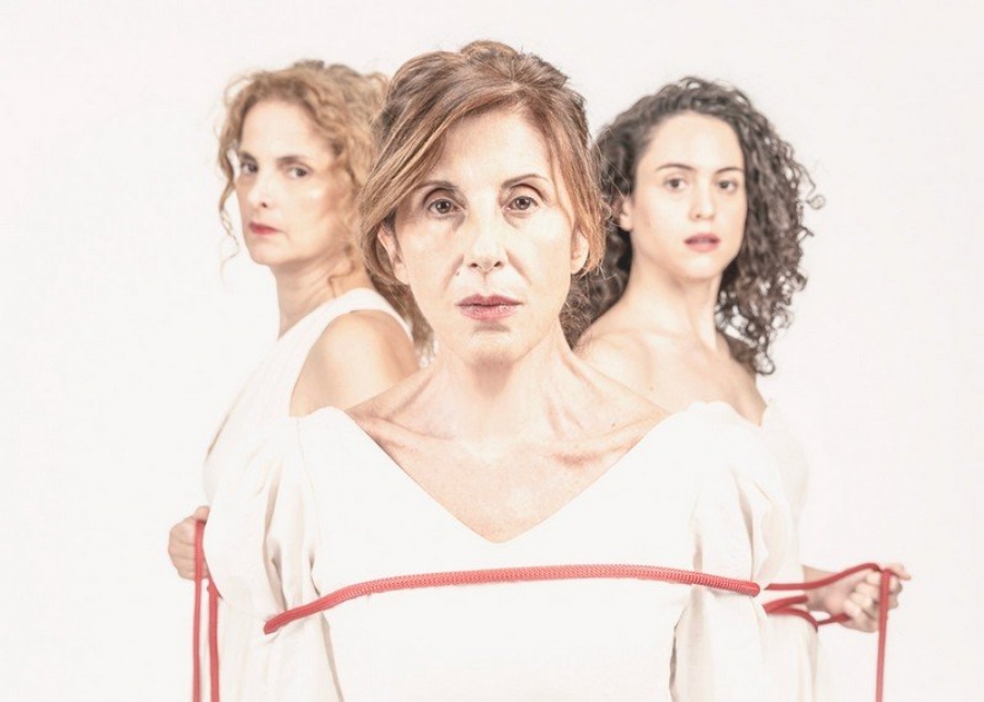 &Epsilon;ί&delta;&alpha;&mu;&epsilon; &tau;&eta;&nu; &pi;&alpha;&rho;ά&sigma;&tau;&alpha;&sigma;&eta; &Mu;&omicron;&nu;ό&kappa;&lambda;&iota;&nu;&omicron; &sigma;&epsilon; &mu;&pi;&omicron;&upsilon;ά&tau; &tau;&eta;&sigmaf; Ό&lambda;&gamma;&alpha;&sigmaf; &Sigma;&tau;έ&phi;&omicron;&upsilon; &sigma;&tau;&omicron; &theta;έ&alpha;&tau;&rho;&omicron; &Alpha;&lambda;&kappa;&mu;&eta;&nu;&eta;