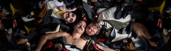 &Epsilon;ί&delta;&alpha;&mu;&epsilon; &tau;&eta;&nu; &Pi;&alpha;&nu;&omicron;ύ&kappa;&lambda;&alpha; &sigma;&tau;&omicron; &theta;έ&alpha;&tau;&rho;&omicron; 104.