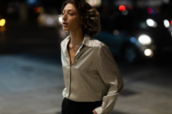 &Sigma;&upsilon;&nu;έ&nu;&tau;&epsilon;&upsilon;&xi;&eta; &mu;&epsilon; &tau;&eta;&nu; &Alpha;&nu;&tau;&omega;&nu;ί&alpha; &Omicron;&iota;&kappa;&omicron;&nu;ό&mu;&omicron;&upsilon; &mu;&epsilon; &alpha;&phi;&omicron;&rho;&mu;ή &tau;&eta;&nu; &pi;&alpha;&rho;ά&sigma;&tau;&alpha;&sigma;&eta;  ''&Tau;he great nothing - or the loneliest place in the universe'' &pi;&omicron;&upsilon; &alpha;&nu;&epsilon;&beta;&alpha;ί&nu;&epsilon;&iota; &sigma;&tau;&omicron; &Tau;&Zeta;&Alpha;&Mu;&Iota;&Alpha; &Kappa;&Rho;&Upsilon;&Sigma;&Tau;&Alpha;&Lambda;&Lambda;&Alpha;