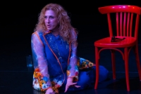 &laquo;&Eta; &Gamma;&upsilon;ά&lambda;&alpha;&raquo; &tau;&eta;&sigmaf; &Tau;&zeta;έ&nu;&eta;&sigmaf; &Delta;ά&gamma;&lambda;&alpha; &sigma;&epsilon; &sigma;&kappa;&eta;&nu;&omicron;&theta;&epsilon;&sigma;ί&alpha;-&epsilon;&rho;&mu;&eta;&nu;&epsilon;ί&alpha; &Zeta;&omega;ή&sigmaf; &Xi;&alpha;&nu;&theta;&omicron;&pi;&omicron;ύ&lambda;&omicron;&upsilon; &tau;&alpha;&xi;ί&delta;&epsilon;&psi;&epsilon; &sigma;&tau;&omicron; &Beta;&epsilon;&rho;&omicron;&lambda;ί&nu;&omicron;