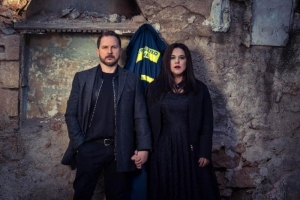 &Epsilon;ί&delta;&alpha;&mu;&epsilon; &tau;&omicron; ''Ό&rho;&kappa;&omicron;&sigmaf; &sigma;&tau;&omicron; &pi;&alpha;&rho;ό&nu;'' &sigma;&tau;&omicron; &theta;έ&alpha;&tau;&rho;&omicron; Ά&lambda;&mu;&alpha;-&Mu;&iota;&kappa;&rho;ή &sigma;&kappa;&eta;&nu;ή