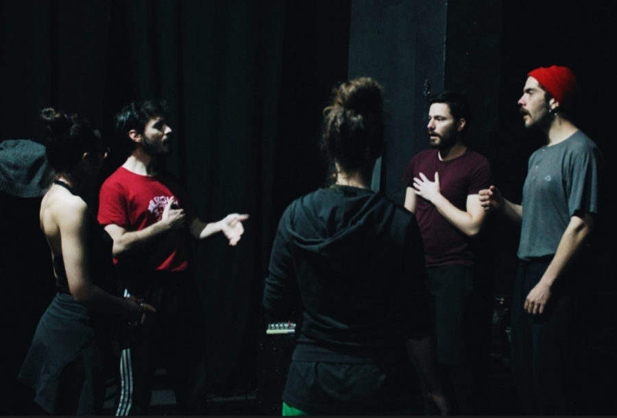 &Sigma;&tau;&iota;&gamma;&mu;&iota;ό&tau;&upsilon;&pi;&alpha; &sigma;&alpha;&gamma;ή&nu;&eta;&sigmaf; &sigma;&tau;&omicron; &theta;έ&alpha;&tau;&rho;&omicron; &Phi;&omicron;ύ&rho;&nu;&omicron;&sigmaf;.