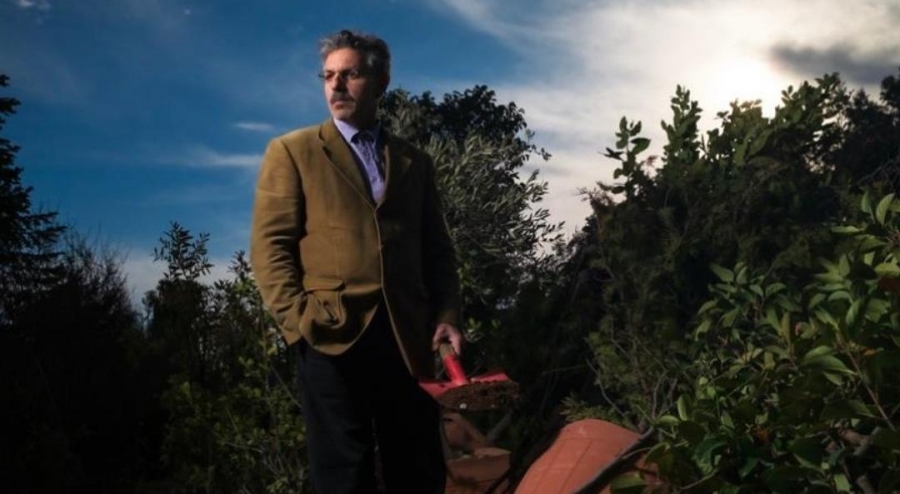 &Epsilon;ί&delta;&alpha;&mu;&epsilon; &tau;&eta;&nu; &pi;&alpha;&rho;ά&sigma;&tau;&alpha;&sigma;&eta; &laquo;&Lambda;έ&mu;&omicron;&nu;&gamma;&kappa;&rho;&alpha;&sigmaf;&raquo; &sigma;&tau;&omicron; &theta;έ&alpha;&tau;&rho;&omicron; 104