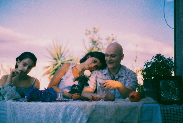 &Eta; &pi;&alpha;&rho;ά&sigma;&tau;&alpha;&sigma;&eta; PARADISE ή &mu;&iota;&alpha; &iota;&sigma;&tau;&omicron;&rho;&iota;&omicron;ύ&lambda;&alpha; &chi;&omega;&rho;ί&sigmaf; &kappa;&alpha;&mu;ί&alpha; &tau;&rho;&alpha;&gamma;&iota;&kappa;ό&tau;&eta;&tau;&alpha; έ&rho;&chi;&epsilon;&tau;&alpha;&iota; &gamma;&iota;&alpha; 3&eta; &chi;&rho;&omicron;&nu;&iota;ά &alpha;&upsilon;&tau;ή &tau;&eta; &phi;&omicron;&rho;ά &sigma;&tau;&omicron; &theta;έ&alpha;&tau;&rho;&omicron; &Rho;&epsilon;&kappa;&tau;&iota;&phi;&iota;έ.