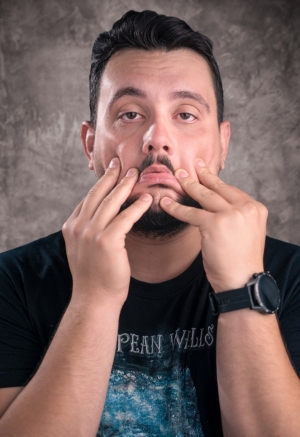 &Sigma;&tau;έ&lambda;&iota;&omicron;&sigmaf; &Alpha;&nu;&alpha;&tau;&omicron;&lambda;ί&tau;&eta;&sigmaf;  &ldquo;&Kappa;&alpha;&nu;&omicron;&nu;&iota;&kappa;ή &delta;&omicron;&upsilon;&lambda;&epsilon;&iota;ά&rdquo;  Stand up Comedy &Alpha;&lambda;ά&mu;&pi;&rho;&alpha;