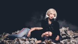 &Epsilon;ί&delta;&alpha;&mu;&epsilon; &tau;&eta; &pi;&alpha;&rho;ά&sigma;&tau;&alpha;&sigma;&eta; &Omicron; &sigma;&kappa;ύ&lambda;&omicron;&sigmaf; &pi;&omicron;&upsilon; έ&kappa;&lambda;&alpha;&iota;&gamma;&epsilon; &beta;&omicron;&upsilon;&beta;ά &tau;&eta;&sigmaf; &nu;ύ&kappa;&tau;&epsilon;&sigmaf; &sigma;&tau;&omicron; &theta;έ&alpha;&tau;&rho;&omicron; AUDITORIUM