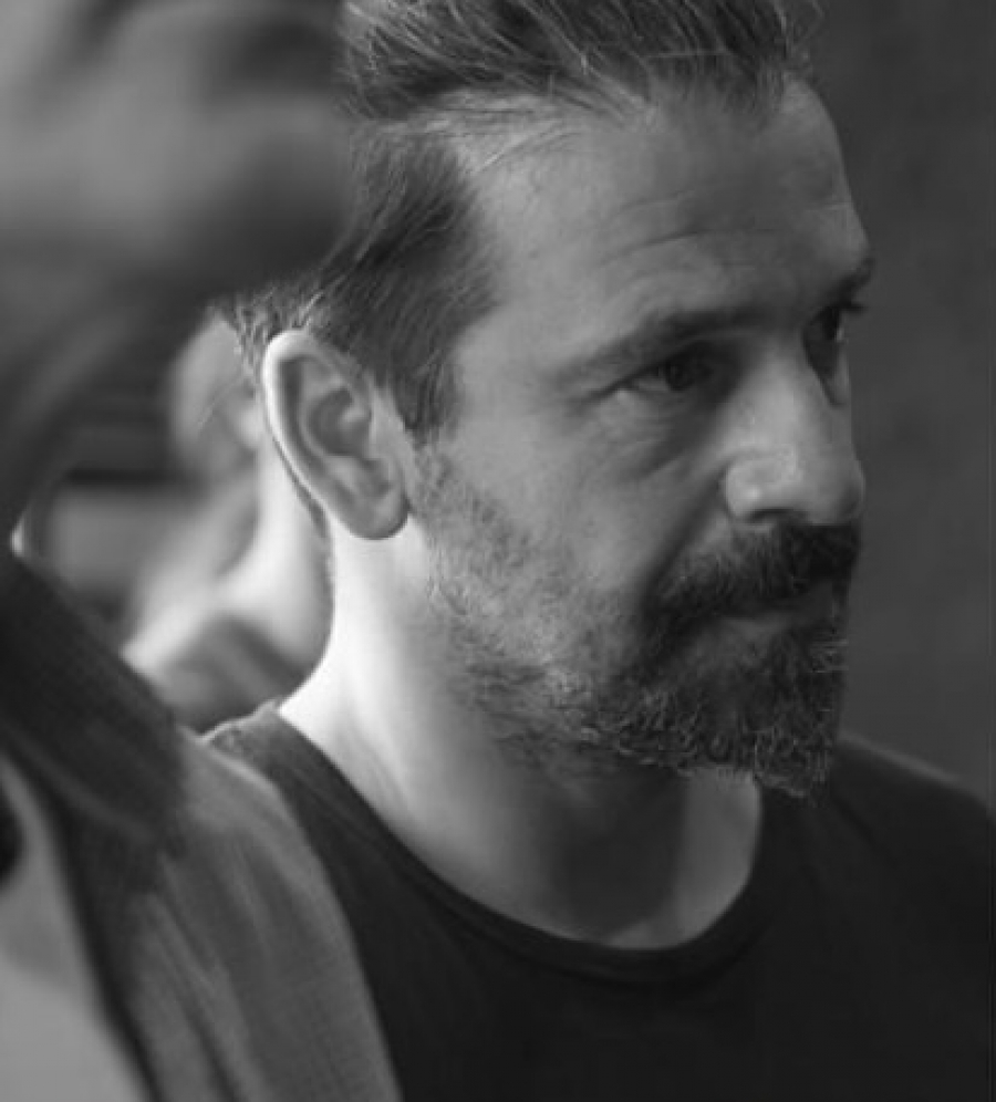 &Sigma;&upsilon;&nu;έ&nu;&tau;&epsilon;&upsilon;&xi;&eta; &mu;&epsilon; &tau;&omicron;&nu; &Nu;ί&kappa;&omicron; &Delta;&epsilon;&rho;&tau;&iota;&lambda;ή , &mu;&epsilon; &alpha;&phi;&omicron;&rho;&mu;&eta; &tau;&eta;&nu; &pi;&alpha;&rho;ά&sigma;&tau;&alpha;&sigma;&eta; "&Alpha;&upsilon;&tau;&omicron;ί &pi;&omicron;&upsilon; &kappa;&omicron;&iota;&tau;&omicron;ύ&nu;" &tau;&omicron;&upsilon; &Beta;&alpha;&sigma;ί&lambda;&eta; &Mu;&alpha;&upsilon;&rho;&omicron;&gamma;&epsilon;&omega;&rho;&gamma;ί&omicron;&upsilon;