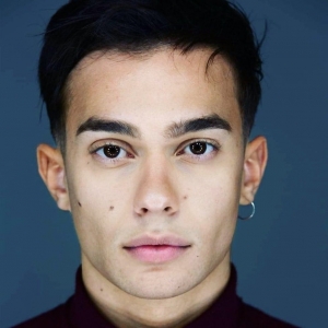 &Sigma;&upsilon;&nu;έ&nu;&tau;&epsilon;&upsilon;&xi;&eta; &tau;&omicron;&upsilon; &Chi;&rho;ό&nu;&eta; &Sigma;&tau;&rho;ί&kappa;&omicron;&upsilon;, &sigma;&tau;&omicron; &theta;&epsilon;&alpha;&tau;&rho;&omicron;.gr &mu;&epsilon; &alpha;&phi;&omicron;&rho;&mu;ή &tau;&eta;&nu; &pi;&alpha;&rho;ά&sigma;&tau;&alpha;&sigma;&eta; &laquo;KASPAR MACHINE&raquo; &sigma;&tau;&omicron; &Pi;&omicron;&lambda;&upsilon;&chi;ώ&rho;&omicron; &Lambda;&iota;&pi;&alpha;&sigma;&mu;ά&tau;&omega;&nu; &Delta;&rho;&alpha;&pi;&epsilon;&tau;&sigma;ώ&nu;&alpha;&sigmaf; (Silo).