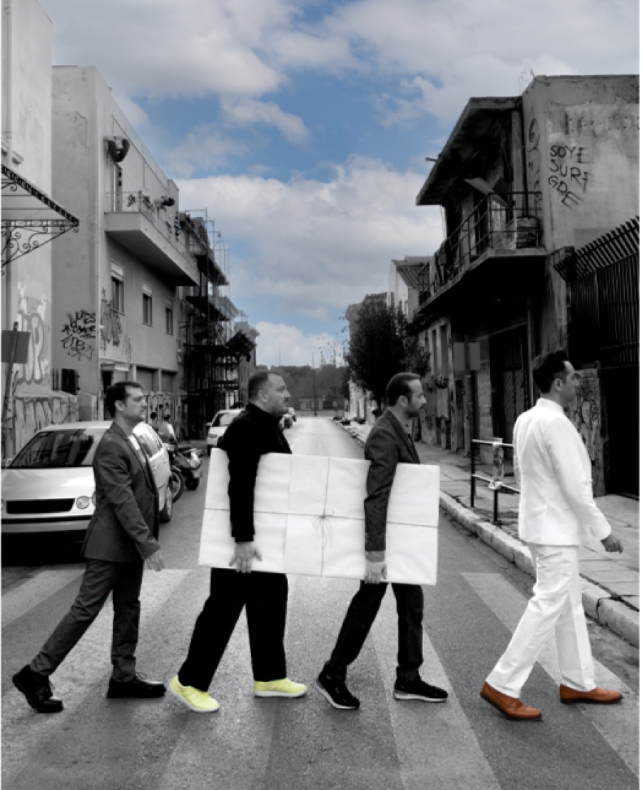 &Epsilon;ί&delta;&alpha;&mu;&epsilon; &tau;&eta;&nu; &pi;&alpha;&rho;ά&sigma;&tau;&alpha;&sigma;&eta; &laquo;&omicron;&iota; Miro&lambda;ά&tau;&rho;&epsilon;&sigmaf;&raquo; &sigma;&tau;&omicron; &theta;έ&alpha;&tau;&rho;&omicron; &Alpha;&lambda;&kappa;&mu;ή&nu;&eta;