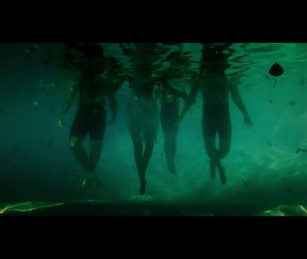 &Epsilon;ί&delta;&alpha;&mu;&epsilon; &tau;&eta;&nu; &pi;&alpha;&rho;ά&sigma;&tau;&alpha;&sigma;&eta; " &Mu;&eta; &mu;&epsilon; &lambda;&epsilon;&sigmaf; &Phi;&omega;&phi;ώ" &sigma;&tau;&omicron; Studio &Mu;&alpha;&upsilon;&rho;&omicron;&mu;&iota;&chi;ά&lambda;&eta;