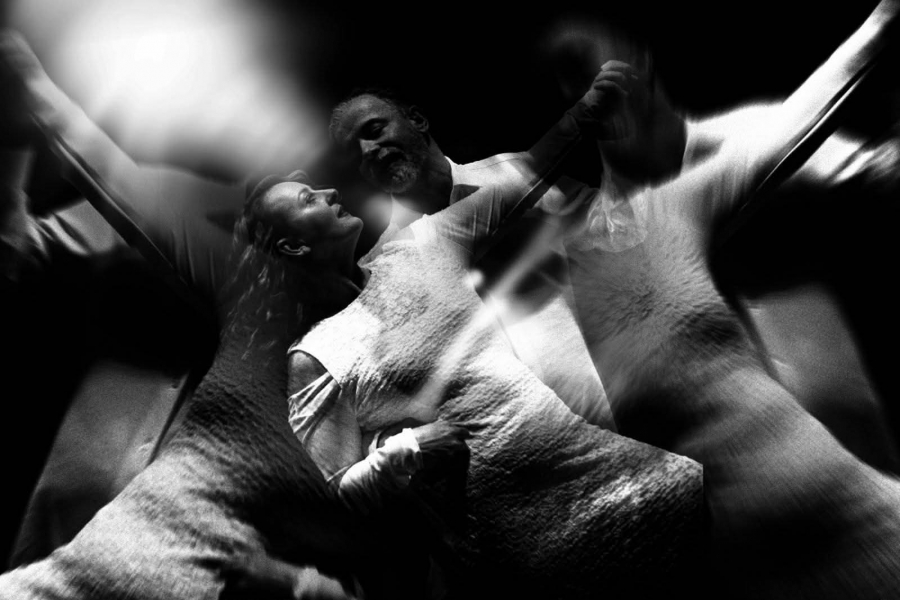 &laquo;&Epsilon;&Lambda;&Epsilon;&Upsilon;&Theta;&Epsilon;&Rho;&Eta; &Sigma;&Chi;&Epsilon;&Sigma;&Eta;&raquo; &tau;&omicron;&upsilon; &Gamma;&iota;ώ&rho;&gamma;&omicron;&upsilon; &Beta;&lambda;&alpha;&chi;&omicron;&gamma;&iota;ά&nu;&nu;&eta; &sigma;&tau;&omicron; &Theta;&Epsilon;&Alpha;&Tau;&Rho;&Omicron; &Mu;&Epsilon;&Tau;&Alpha;&Xi;&Omicron;&Upsilon;&Rho;&Gamma;&Epsilon;&Iota;&Omicron;