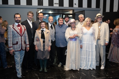 &Pi;&alpha;&rho;&epsilon;&upsilon;&rho;&epsilon;&theta;ή&kappa;&alpha;&mu;&epsilon; &sigma;&tau;&eta;&nu; &sigma;&upsilon;&nu;έ&nu;&tau;&epsilon;&upsilon;&xi;&eta; &tau;ύ&pi;&omicron;&upsilon; &tau;&omicron;&upsilon; &theta;&epsilon;ά&tau;&rho;&omicron;&upsilon; Broadway.