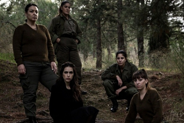 &Epsilon;ί&delta;&alpha;&mu;&epsilon; &tau;&eta;&nu; &pi;&alpha;&rho;ά&sigma;&tau;&alpha;&sigma;&eta; ''&Omicron; &tau;&epsilon;&lambda;&epsilon;&upsilon;&tau;&alpha;ί&omicron;&sigmaf; &alpha;&nu;&tau;ά&rho;&tau;&eta;&sigmaf;'' &sigma;&tau;&omicron; &theta;έ&alpha;&tau;&rho;&omicron; Ά&beta;&alpha;&tau;&omicron;&nu;