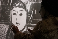 "&Sigma;&tau;&eta; &sigma;&kappa;&iota;ά &tau;&omicron;&upsilon; &Lambda;&omicron;ύ&sigma;&iota;&alpha;" &tau;&omicron;&upsilon; &Nu;ί&kappa;&omicron;&upsilon; &Chi;&omicron;&upsilon;&lambda;&iota;&alpha;&rho;ά &sigma;&tau;&omicron; &Theta;έ&alpha;&tau;&rho;&omicron; &Theta;&eta;&sigma;&epsilon;ί&omicron;&nu;