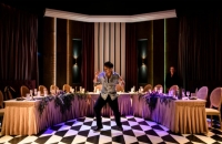 &Epsilon;ί&delta;&alpha;&mu;&epsilon; &tau;&omicron; Festen &sigma;&tau;&omicron; &theta;έ&alpha;&tau;&rho;&omicron; Ά&lambda;&mu;&alpha;