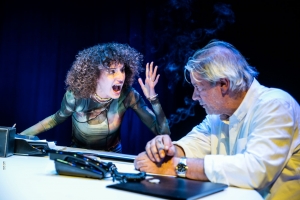 &Omicron;&Lambda;&Epsilon;&Alpha;&Nu;&Nu;&Alpha; | &Pi;&Rho;&Epsilon;&Mu;&Iota;&Epsilon;&Rho;&Alpha; 31 &Omicron;&Kappa;&Tau;&Omega;&Beta;&Rho;&Iota;&Omicron;&Upsilon;, &Mu;&Iota;&Kappa;&Rho;&Omicron; &Alpha;&Nu;&Epsilon;&Sigma;&Iota;&Sigma;