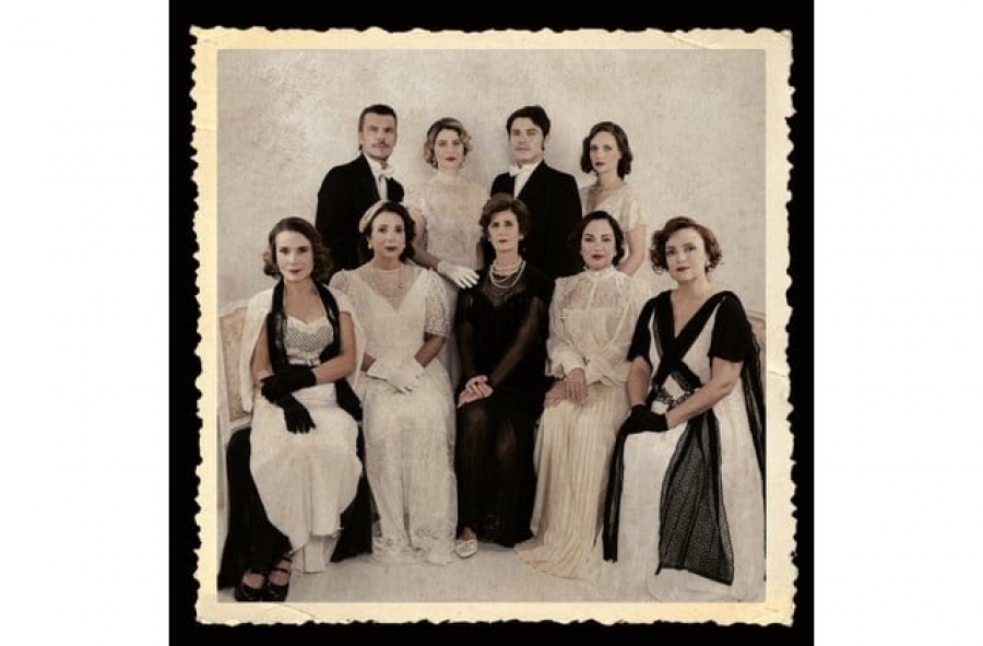 &Epsilon;ί&delta;&alpha;&mu;&epsilon; &tau;&eta;&nu; &pi;&alpha;&rho;ά&sigma;&tau;&alpha;&sigma;&eta; &Alpha;&lambda;&epsilon;&xi;ά&nu;&delta;&rho;&epsilon;&iota;&alpha; &sigma;&tau;&omicron; &theta;έ&alpha;&tau;&rho;&omicron; &Pi;&alpha;&lambda;&lambda;&alpha;&sigmaf;