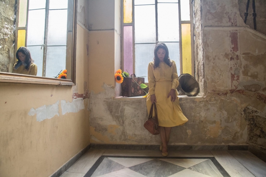 «Μνήμες Γυναικών»: ένα πολυσυλλεκτικό έργο, που συνδυάζει παιδικές αναμνήσεις, μητρική αγάπη, ποίηση και κινηματογραφική προβολή || Ερμηνεύει η Χριστίνα Τασκασαπίδου || Σκηνή Μπέκετ