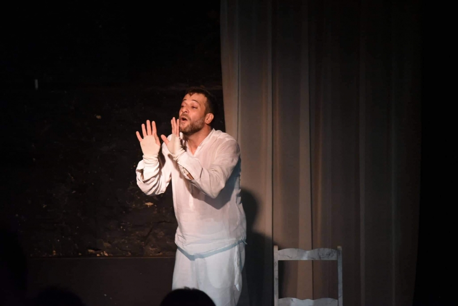 &Pi;&alpha;&rho;ά&tau;&alpha;&sigma;&eta; &pi;&alpha;&rho;&alpha;&sigma;&tau;ά&sigma;&epsilon;&omega;&nu; έ&omega;&sigmaf; &tau;&iota;&sigmaf; 30 &Mu;&alpha;ΐ&omicron;&upsilon; &gamma;&iota;&alpha; &tau;&omicron;&nu; &laquo;&Kappa;&omicron;&iota;&mu;ώ&mu;&epsilon;&nu;&omicron; &Chi;&alpha;&lambda;&epsilon;&pi;ά&raquo; &lambda;ό&gamma;&omega; &mu;&epsilon;&gamma;ά&lambda;&eta;&sigmaf; &epsilon;&pi;&iota;&tau;&upsilon;&chi;ί&alpha;&sigmaf;