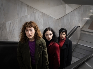 &Epsilon;ί&delta;&alpha;&mu;&epsilon; &tau;&eta;&nu; &pi;&alpha;&rho;ά&sigma;&tau;&alpha;&sigma;&eta; &ldquo;24 ώ&rho;&epsilon;&sigmaf; &sigma;&rsquo; έ&nu;&alpha;&nu; &kappa;ό&sigma;&mu;&omicron; &pi;&omicron;&upsilon; &delta;&epsilon;&nu; &mu;&alpha;&sigmaf; &alpha;&nu;ή&kappa;&epsilon;&iota;&rdquo; &sigma;&tau;&omicron; &Theta;έ&alpha;&tau;&rho;&omicron; &Tau;έ&chi;&nu;&eta;&sigmaf; &Kappa;&alpha;&rho;ό&lambda;&omicron;&upsilon; &Kappa;&omicron;&upsilon;&nu;