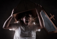 &Omicron;&Iota; &Alpha;&Nu;&Epsilon;&Gamma;&Gamma;&Iota;&Chi;&Tau;&Epsilon;&Sigma; - &Theta;&Epsilon;&Alpha;&Tau;&Rho;&Omicron; &Chi;&Omega;&Rho;&Omicron;&Sigma; &Alpha;&Pi;&Omicron; 14 &Nu;&Omicron;&Epsilon;&Mu;&Beta;&Rho;&Iota;&Omicron;&Upsilon;