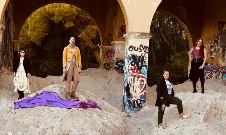 «Endgame – 4 ημέρες και 7 λεπτά»: Η τρυφερή γραφή της Μπασδέκη συναντά το θέατρο Σκιών του Άθω Δανέλλη