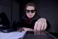 &Eta; &pi;&alpha;&rho;ά&sigma;&tau;&alpha;&sigma;&eta; &laquo;&Alpha;&theta;&eta;&nu;ά&sigmaf; &Pi;&alpha;&nu;&alpha;&gamma;&omicron;ύ&lambda;&eta;, &Epsilon;&pi;&iota;&tau;ά&phi;&iota;&omicron;&sigmaf;&raquo; &epsilon;&pi;&iota;&sigma;&tau;&rho;έ&phi;&epsilon;&iota; &gamma;&iota;&alpha; 2&eta; &chi;&rho;&omicron;&nu;&iota;ά &sigma;&tau;&omicron; VAULT