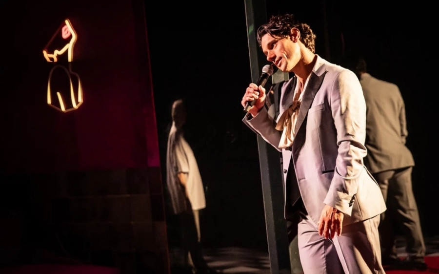 &Epsilon;ί&delta;&alpha;&mu;&epsilon; &tau;&eta;&nu; &pi;&alpha;&rho;ά&sigma;&tau;&alpha;&sigma;&eta; "&Delta;&omicron;&nu; &Zeta;&omicron;&upsilon;ά&nu;" &sigma;&tau;&omicron; &theta;έ&alpha;&tau;&rho;&omicron; &Beta;&epsilon;ά&kappa;&eta;