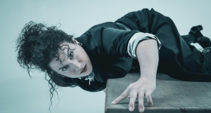 &Sigma;&upsilon;&nu;έ&nu;&tau;&epsilon;&upsilon;&xi;&eta; &tau;&eta;&sigmaf; &eta;&theta;&omicron;&pi;&omicron;&iota;&omicron;ύ &Kappa;&alpha;&tau;&epsilon;&rho;ί&nu;&alpha;&sigmaf; &Mu;&alpha;&rho;ί&alpha; &Sigma;&alpha;&lambda;&tau;&alpha;&omicron;ύ&rho;&alpha; &mu;&epsilon; &alpha;&phi;&omicron;&rho;&mu;ή &tau;&eta;&nu; &pi;&alpha;&rho;ά&sigma;&tau;&alpha;&sigma;&eta; &laquo;&Beta;ά&sigma;&sigma;&alpha;-&Mu;&iota;&alpha; &mu;&eta;&tau;έ&rho;&alpha;&raquo;