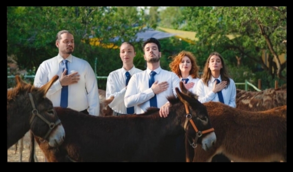 &Epsilon;ί&delta;&alpha;&mu;&epsilon; &tau;&eta;&nu; &pi;&alpha;&rho;ά&sigma;&tau;&alpha;&sigma;&eta; &Alpha;&Pi;&Alpha;&Nu;&Omega; &Sigma;&Tau;&Alpha; &Gamma;&Alpha;Ϊ&Delta;&Omicron;&Upsilon;&Rho;&Iota;&Alpha; &tau;&omicron;&upsilon; &Gamma;&epsilon;&omega;&rho;&gamma;ί&omicron;&upsilon; &Sigma;&omicron;&upsilon;&rho;ή , &sigma;&epsilon; &sigma;&kappa;&eta;&nu;&omicron;&theta;&epsilon;&sigma;ί&alpha; &Theta;&omicron;&delta;&omega;&rho;ή &Tau;&omicron;ύ&mu;&pi;&alpha;&nu;&omicron;&upsilon; , &sigma;&tau;&omicron; &theta;έ&alpha;&tau;&rho;&omicron; 2510