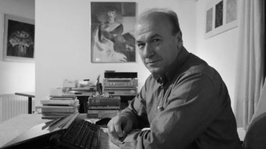 Συνέντευξη του Νίκου Αργυριάδη στο θεατρο.gr με αφορμή την κυκλοφορία του νέου του βιβλίου &quot;Mικρές ιστορίες σαν παραμύθια&quot;, που κυκλοφόρησε από τις εκδόσεις Φίλντισι.