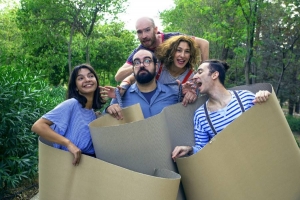 &Epsilon;ί&delta;&alpha;&mu;&epsilon; &tau;&eta;&nu; &pi;&alpha;&rho;ά&sigma;&tau;&alpha;&sigma;&eta; &gamma;&iota;&alpha; &pi;&alpha;&iota;&delta;&iota;ά "&Sigma;&omicron;&lambda;&omicron;&mu;ώ&nu;&tau;&epsilon;&iota;&alpha; &Lambda;ύ&sigma;&eta;" &sigma;&tau;&omicron; &Theta;έ&alpha;&tau;&rho;&omicron; &Omicron;&delta;&omicron;ύ &Kappa;&alpha;&lambda;&lambda;&iota;&rho;ό&eta;&sigmaf;