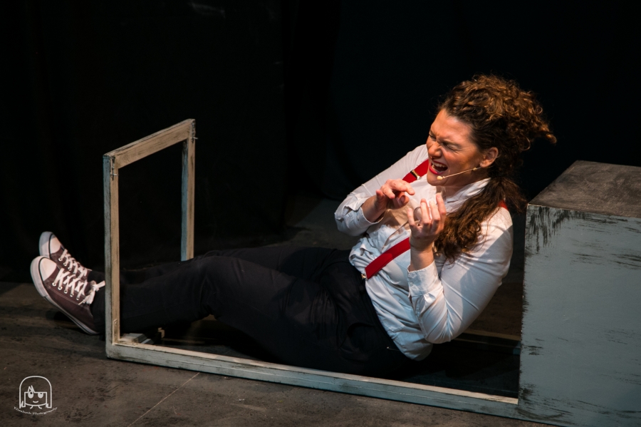 &Pi;&rho;&epsilon;&mu;&iota;έ&rho;&alpha; &gamma;&iota;&alpha; &tau;&eta;&nu; "&Psi;." &sigma;&tau;&omicron; Studio &Mu;&alpha;&upsilon;&rho;&omicron;&mu;&iota;&chi;ά&lambda;&eta;