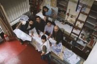 &Tau;&alpha; &Sigma;&pi;ί&tau;&iota;&alpha; &Alpha;&lambda;&lambda;ά&zeta;&omicron;&upsilon;&nu; &Theta;έ&sigma;&eta; &Tau;&eta; &Nu;ύ&chi;&tau;&alpha; &alpha;&pi;ό &tau;&eta;&nu; &Epsilon;&tau;&alpha;&iota;&rho;&epsilon;ί&alpha; &theta;&epsilon;ά&tau;&rho;&omicron;&upsilon; &Tau;&Rho;&Omicron;&Chi;&Iota;&Epsilon;&Sigma;