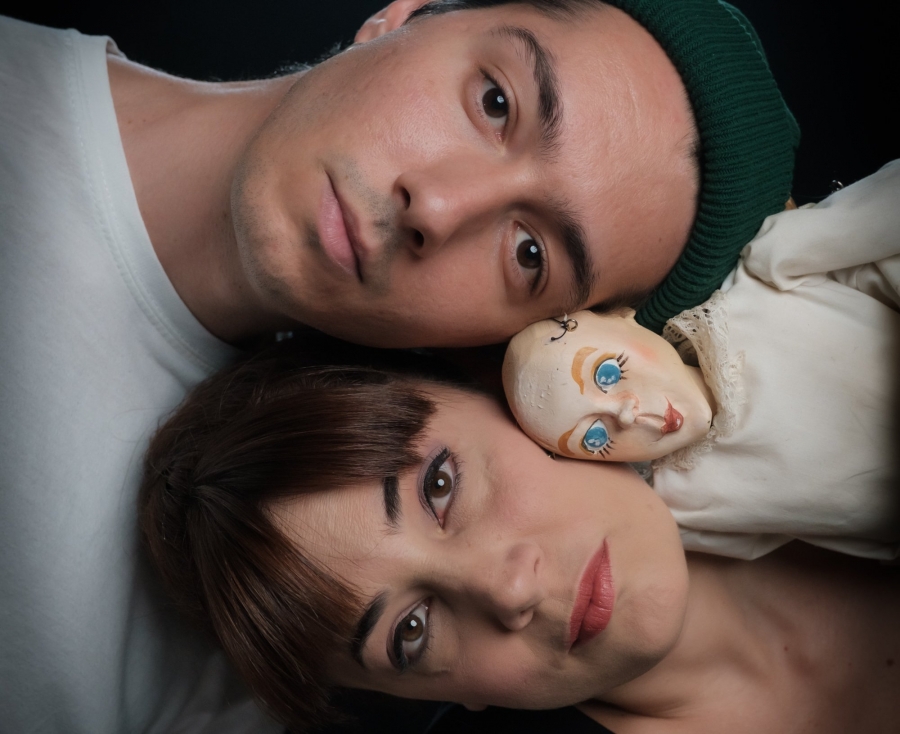 &Omicron; "&Pi;&alpha;&iota;&chi;&nu;&iota;&delta;&omicron;&pi;&omicron;&iota;ό&sigmaf;" &sigma;&tau;&omicron; &theta;έ&alpha;&tau;&rho;&omicron; &Mu;&iota;&kappa;&rho;ό &Gamma;&kappa;&lambda;ό&rho;&iota;&alpha;