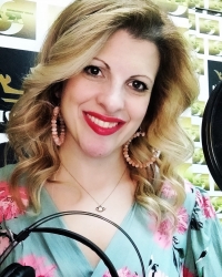 &Sigma;&upsilon;&nu;έ&nu;&tau;&epsilon;&upsilon;&xi;&eta; &tau;&eta;&sigmaf; &Kappa;&alpha;&tau;&epsilon;&rho;ί&nu;&alpha;&sigmaf; &Zeta;&alpha;&chi;&alpha;&rho;&iota;&omicron;&upsilon;&delta;ά&kappa;&eta; &mu;&epsilon; &alpha;&phi;&omicron;&rho;&mu;ή &tau;&eta;&nu; &pi;&alpha;&rho;ά&sigma;&tau;&alpha;&sigma;&eta; &laquo;&Eta; &kappa;&upsilon;&rho;ί&alpha; &delta;&epsilon;&nu; &pi;&epsilon;&nu;&theta;&epsilon;ί&raquo; &tau;&omicron;&upsilon; &Kappa;ώ&sigma;&tau;&alpha; &Mu;&omicron;&upsilon;&rho;&sigma;&epsilon;&lambda;ά &sigma;&tau;&omicron; &theta;έ&alpha;&tau;&rho;&omicron; &Pi;&rho;ό&beta;&alpha;.