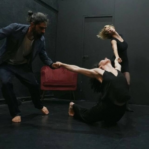 &Epsilon;ί&delta;&alpha;&mu;&epsilon; &tau;&eta;&nu; &pi;&alpha;&rho;ά&sigma;&tau;&alpha;&sigma;&eta; No exit &sigma;&tau;&omicron; &mu;&iota;&kappa;&rho;ό &theta;έ&alpha;&tau;&rho;&omicron; &Kappa;&epsilon;&rho;&alpha;&mu;&epsilon;&iota;&kappa;&omicron;ύ