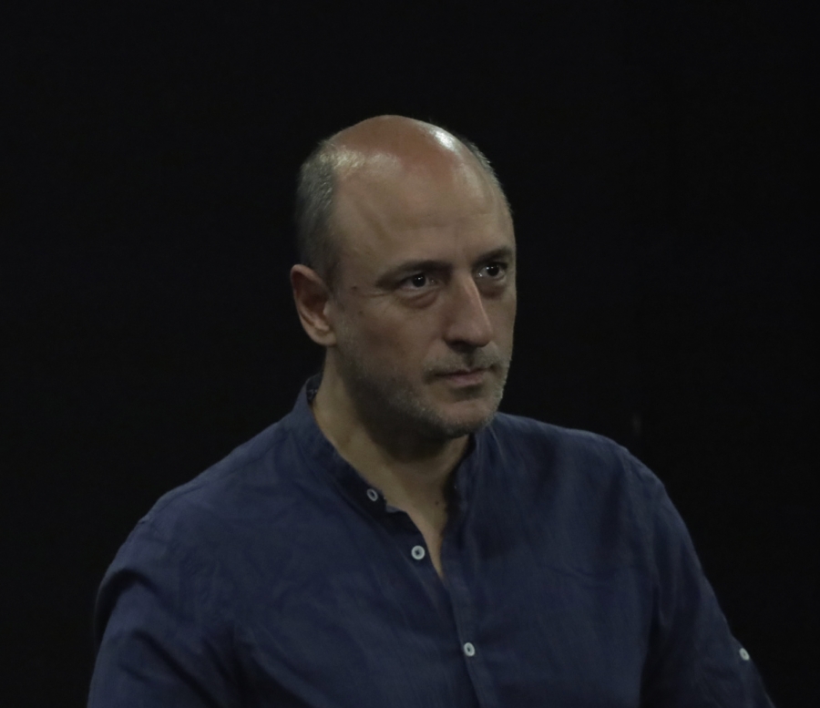 &Sigma;&upsilon;&nu;έ&nu;&tau;&epsilon;&upsilon;&xi;&eta; &tau;&omicron;&upsilon; &Pi;ά&rho;&eta; &Mu;&alpha;&nu;&tau;ό&pi;&omicron;&upsilon;&lambda;&omicron;&upsilon; &mu;&epsilon; &alpha;&phi;&omicron;&rho;&mu;ή &tau;&eta;&nu; &pi;&alpha;&rho;ά&sigma;&tau;&alpha;&sigma;&eta; '' &Tau;&omicron; &beta;&iota;&beta;&lambda;ί&omicron; &tau;&eta;&sigmaf; &alpha;&nu;&eta;&sigma;&upsilon;&chi;ί&alpha;&sigmaf;-&Eta;&mu;/&gamma;&iota;&omicron; &alpha;&pi;&omicron;&chi;&alpha;&iota;&rho;&epsilon;&tau;&iota;&sigma;&mu;&omicron;ύ'' &pi;&omicron;&upsilon; &alpha;&nu;&epsilon;&beta;&alpha;ί&nu;&epsilon;&iota; &sigma;&tau;&omicron;  &Theta;έ&alpha;&tau;&rho;&omicron; &Alpha;&rho;&gamma;ώ